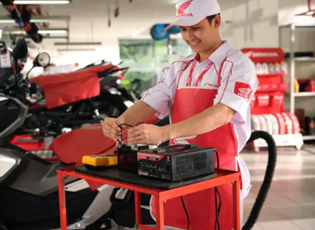 1732604121_Tips Merawat Aki Motor Agar Tetap Awet dan Tahan Lama 24.png